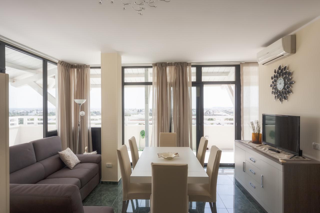 Attico Saker Apartment Racale Exterior foto